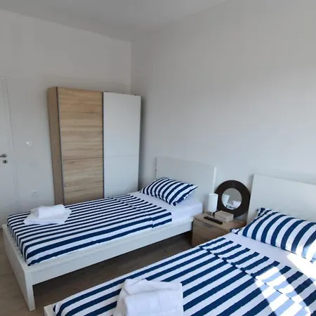 Apartament Pool House Bruno *