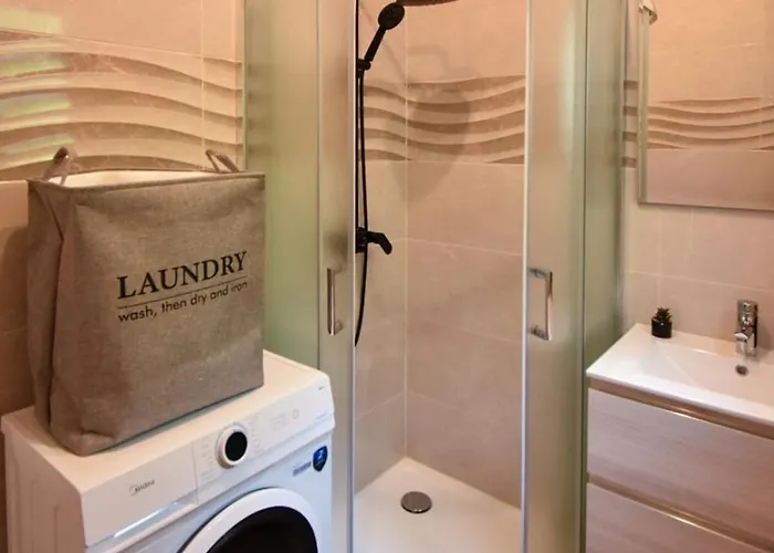 Apartman Pool House Bruno Nin