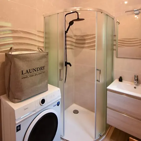Apartament Pool House Bruno Nin
