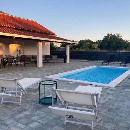 Pool House Bruno Lägenhet *