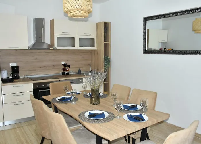 Pool House Bruno דירה *