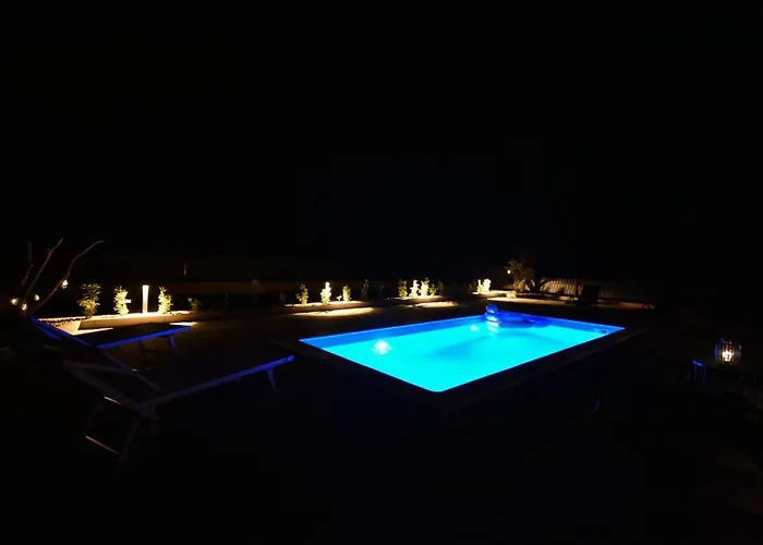 Pool House Bruno Lägenhet Nin